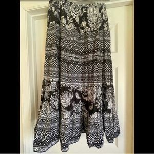 EUC CHOICES flowy skirt